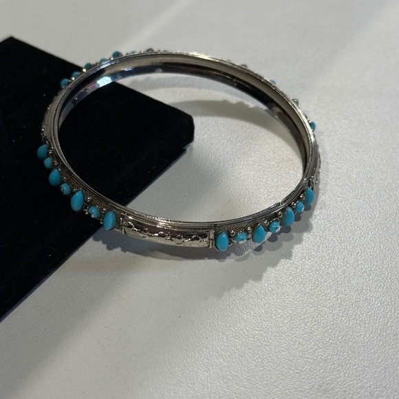 Vintage Style Silver Tone Bangle Bracelet Turquoise Cabochons Beaded Edge - Picture 2 of 4